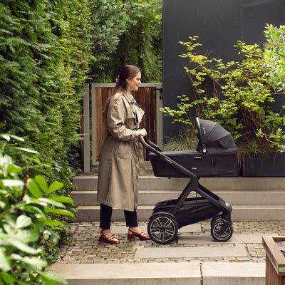 Moisés Infantil Nuna Demi Next Preto Caviar - Proteção UV UPF 50+